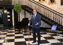 Вице-президент Фонда Гейдара Алиева Лейла Алиева и руководитель Баку Медиа Центра Арзу Алиева приняли участие в презентации учебника «A grammar of contemporary Azerbaijani» в Бакинском книжном центре (ФОТО)