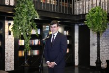 Вице-президент Фонда Гейдара Алиева Лейла Алиева и руководитель Баку Медиа Центра Арзу Алиева приняли участие в презентации учебника «A grammar of contemporary Azerbaijani» в Бакинском книжном центре (ФОТО)