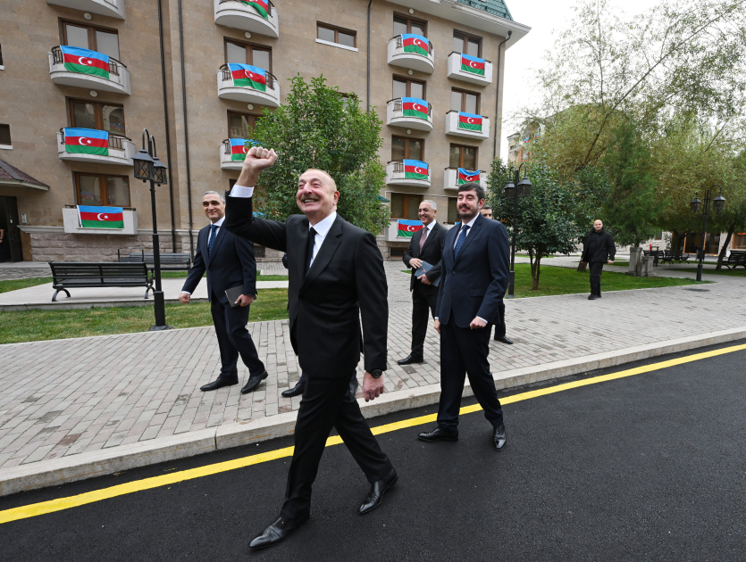 Президент Ильхам Алиев принял участие в открытии после ремонта студенческого общежития Карабахского университета в Ханкенди (ФОТО)