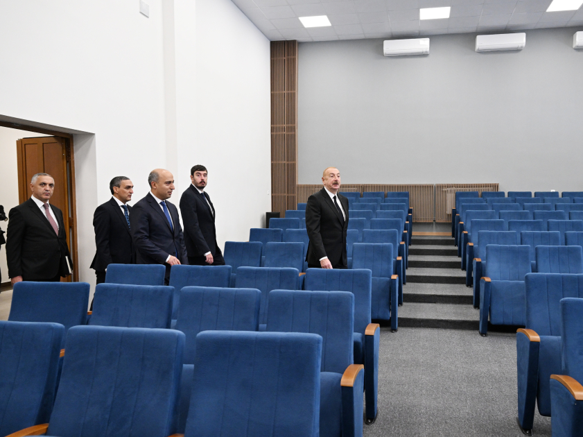 Президент Ильхам Алиев принял участие в открытии после ремонта Карабахского университета (ВИДЕО/ФОТО)