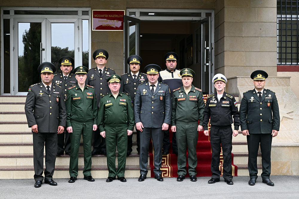 Azerbaijani, Russian defense ministries exchange views on range of issues (PHOTO)