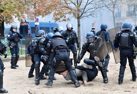 French police clash with protesters in Martinique amid growing discontent (PHOTO/VIDEO)