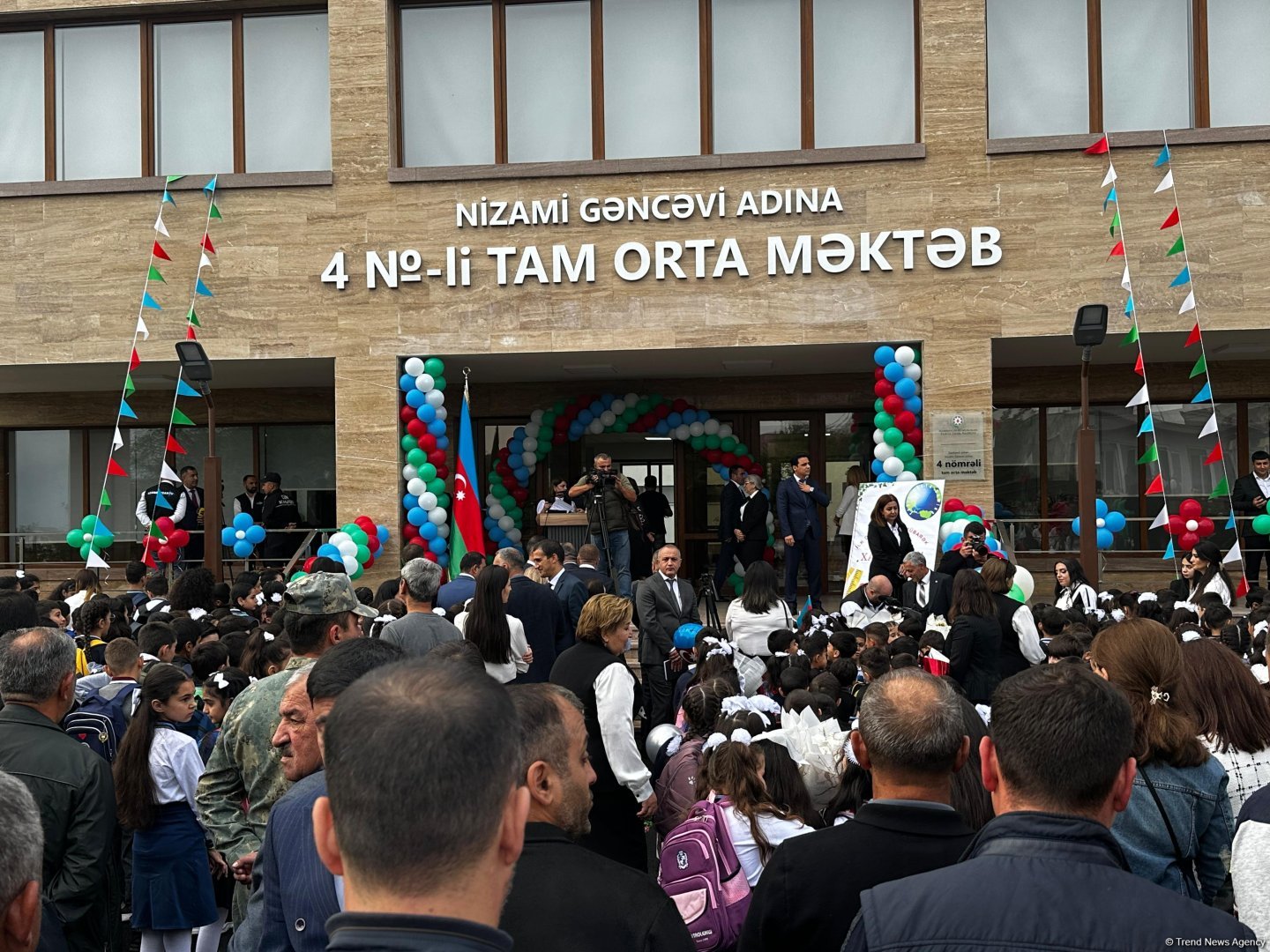 First day of classes at Azerbaijan's Khankendi school (PHOTO)
