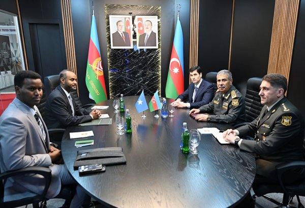 Azerbaijan, Somalia brainstorm military cooperation horizons (PHOTO)