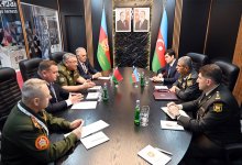 Azerbaijan, Belarus discuss military cooperation (PHOTO)