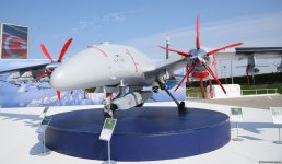 Ударный БПЛА Bayraktar Akıncı представлен на выставке ADEX в Баку (ФОТО)