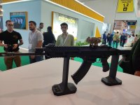 Азербайджан представил штурмовую винтовку а отечественного производства "Туран-1" на выставке ADEX-2024 (ФОТО)
