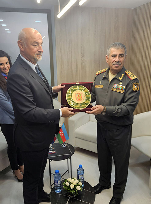 Azerbaijan, Serbia hash out military-technical amity (PHOTO)