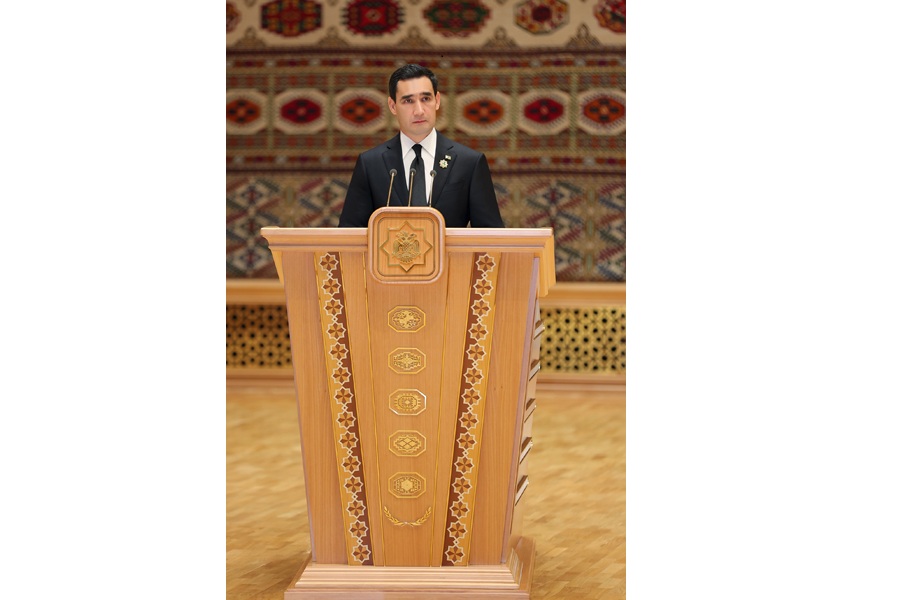 Turkmenistan's prioritizes growing North-South and West-East corridors - president