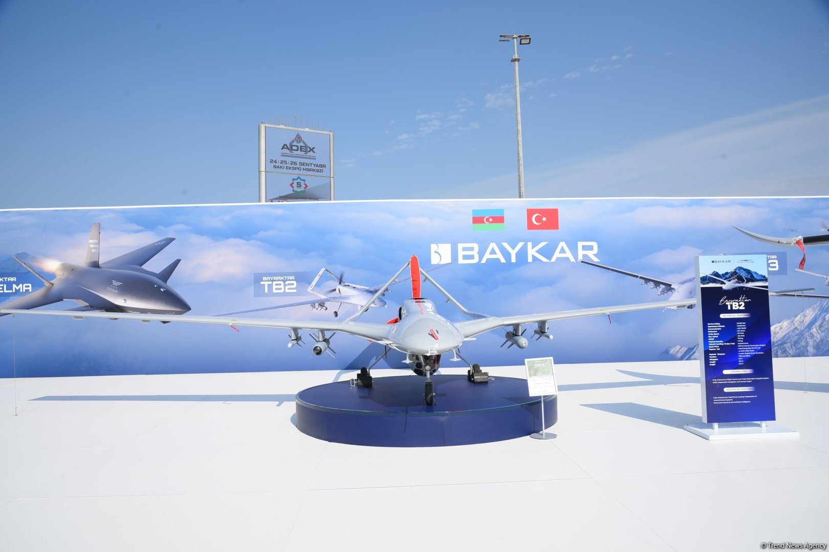 Ударный БПЛА Bayraktar Akıncı представлен на выставке ADEX в Баку (ФОТО)