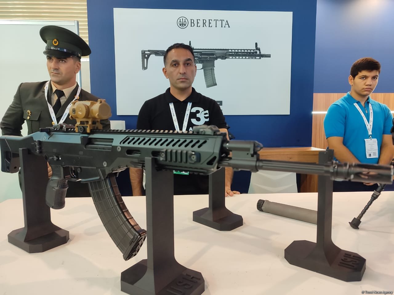 Азербайджан представил штурмовую винтовку а отечественного производства "Туран-1" на выставке ADEX-2024 (ФОТО)