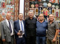 Ковры Эльдара Гаджиева - иллюстрации к произведениям Низами, библейские мотивы, карабахские орнаменты (ФОТО)