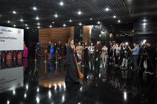 Жемчужины искусства Азербайджана в Казахстане – ковры, картины,  гурама, кялагаи, мода (ФОТО)