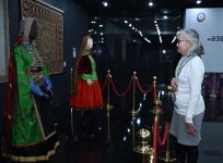 Жемчужины искусства Азербайджана в Казахстане – ковры, картины,  гурама, кялагаи, мода (ФОТО)