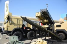 На выставке ADEX в Баку демонстрируются тяжелая артиллерия и военная авиация (ФОТО)