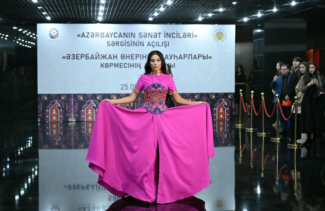 Жемчужины искусства Азербайджана в Казахстане – ковры, картины,  гурама, кялагаи, мода (ФОТО)