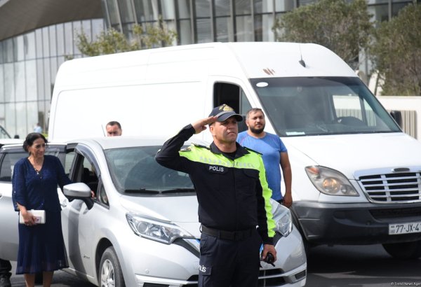 Azerbaijan honors memory of martyrs of Second Karabakh War with minute of silence (PHOTO/VIDEO)