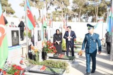 Азербайджанский народ чтит память шехидов Отечественной войны (ФОТО)