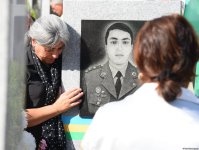Азербайджанский народ чтит память шехидов Отечественной войны (ФОТО)