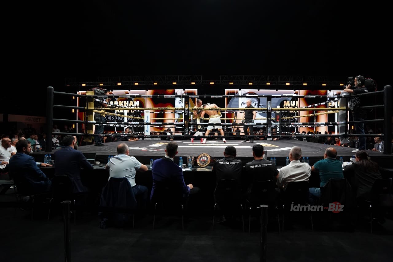 Ночь чемпионов IBA: Азербайджанские боксеры одержали победу (ФОТО)