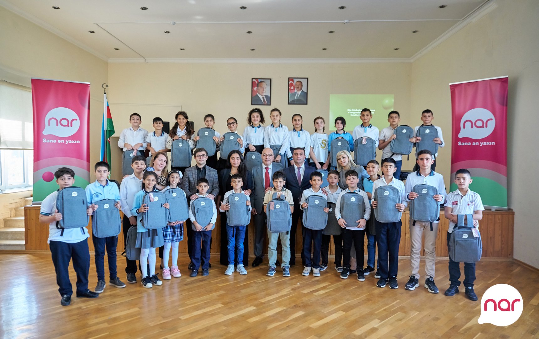 Nar meets with students with special needs as part of International Sign Language week (PHOTO)
