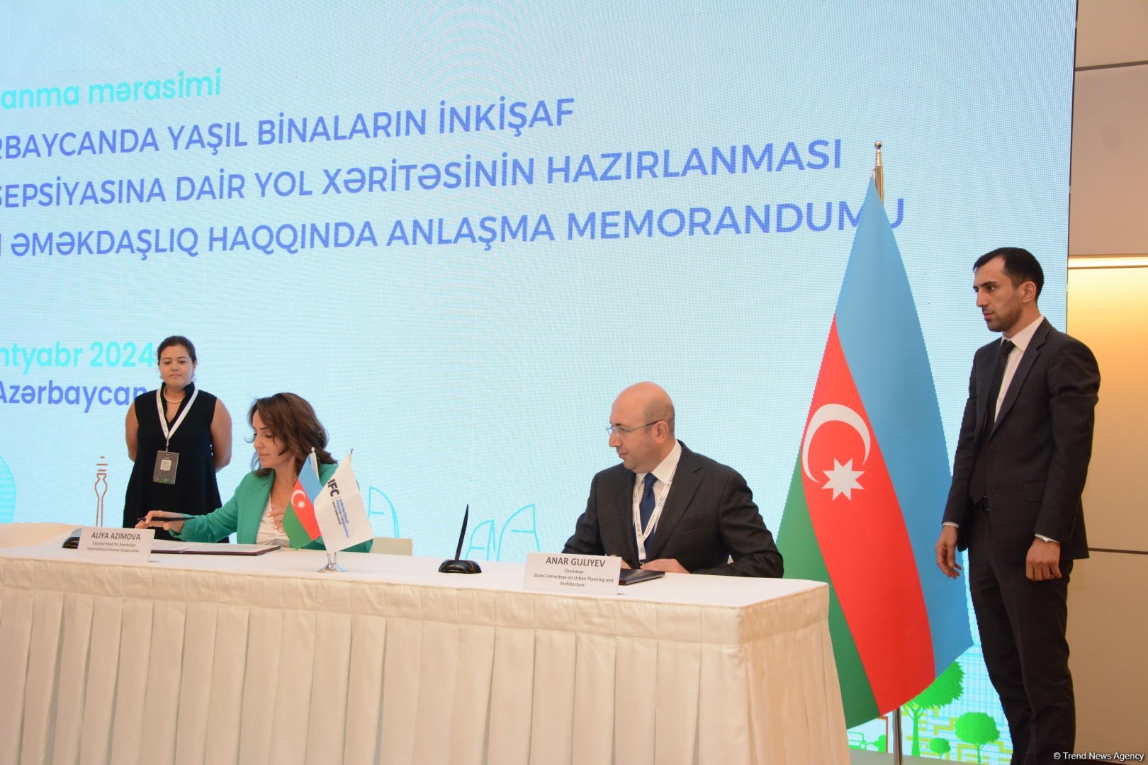 Azerbaijan's State Committee on Urban Planning and Architecture signs MoU with IFC (PHOTO)