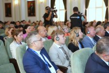 В UNEC стартовала международная конференция «Зеленая экономика: наука, образование, технология и инновация» (ФОТО)
