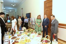 В UNEC стартовала международная конференция «Зеленая экономика: наука, образование, технология и инновация» (ФОТО)