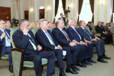 В UNEC стартовала международная конференция «Зеленая экономика: наука, образование, технология и инновация» (ФОТО)