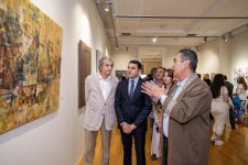 От реализма до абстракции и сюрреализма - в Баку представлены произведения биеннале "Хазар" (ФОТО)