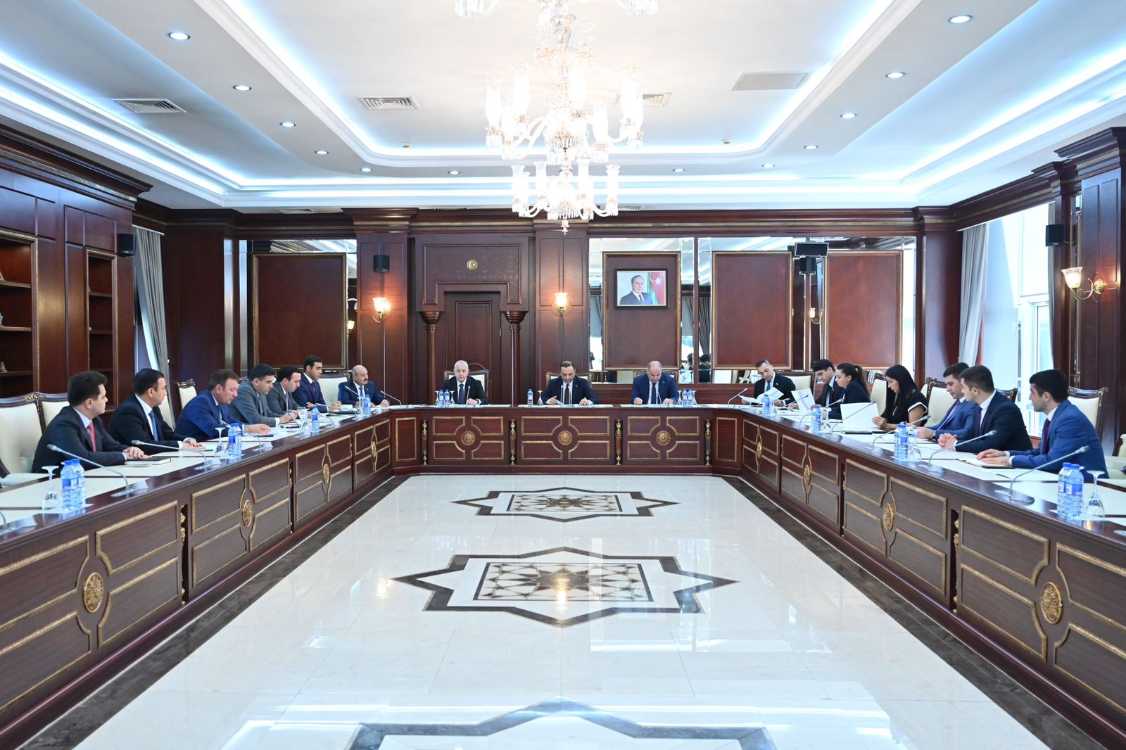 Состоялось заседание комитета парламента Азербайджана по вопросам молодежи и спорта  (ФОТО)