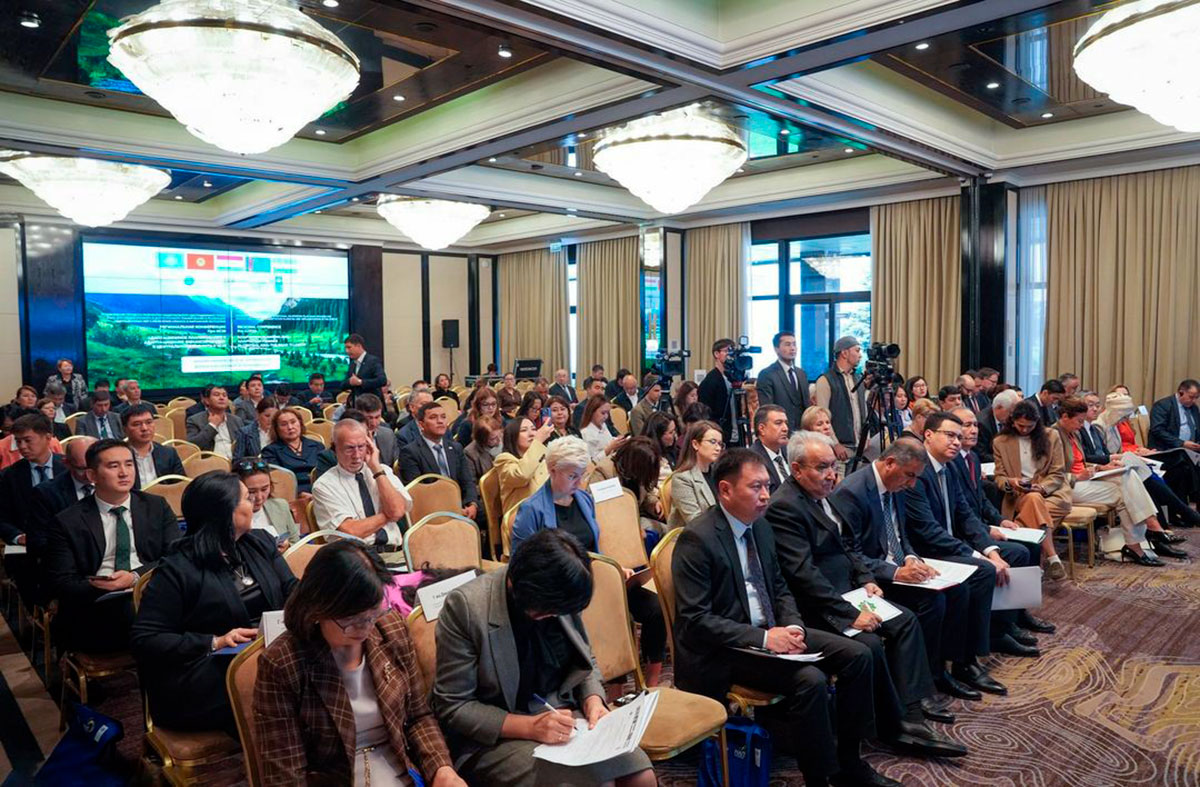 Туркменская делегация приняла участие в региональной конференции PreСОР29 в Бишкеке