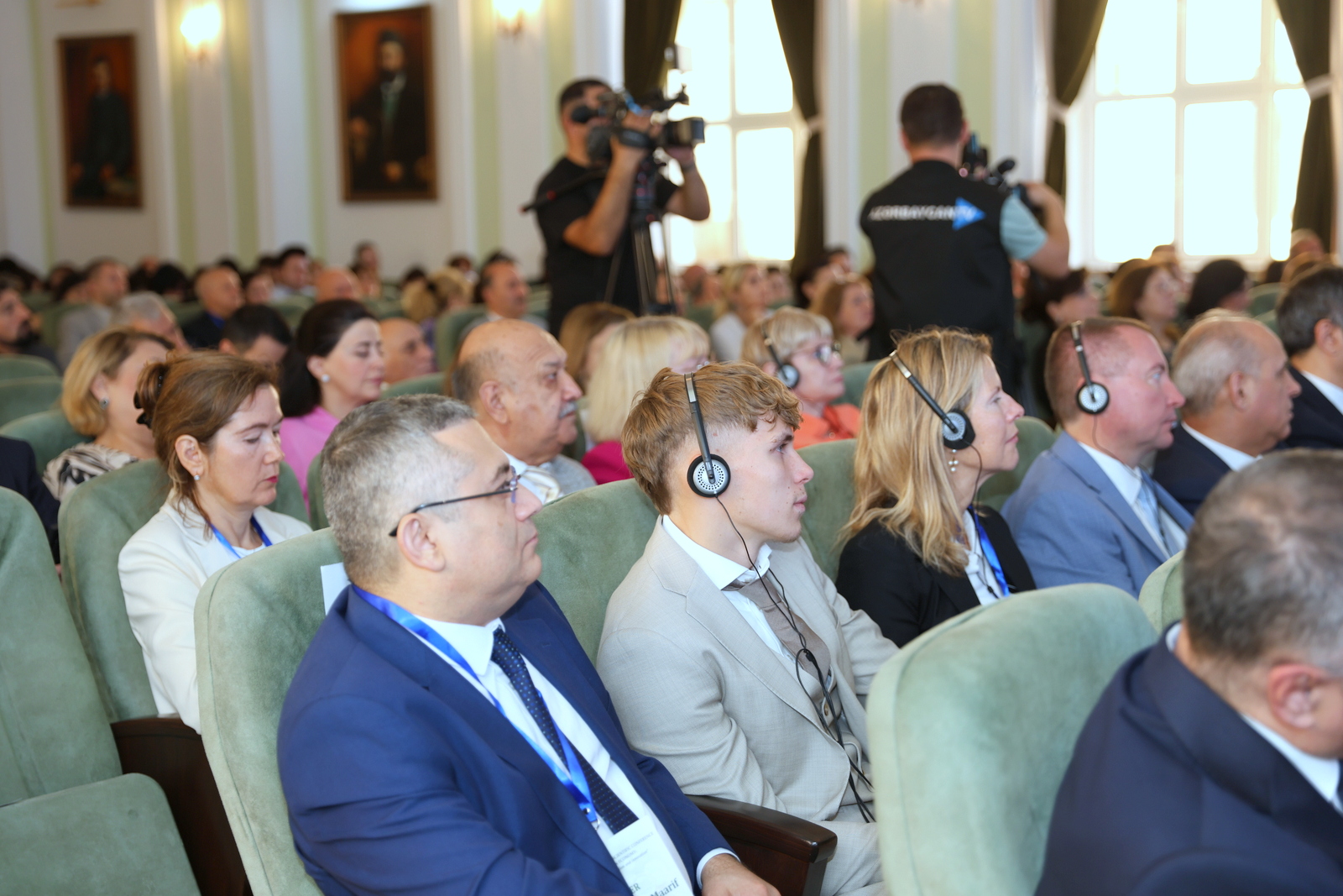 В UNEC стартовала международная конференция «Зеленая экономика: наука, образование, технология и инновация» (ФОТО)