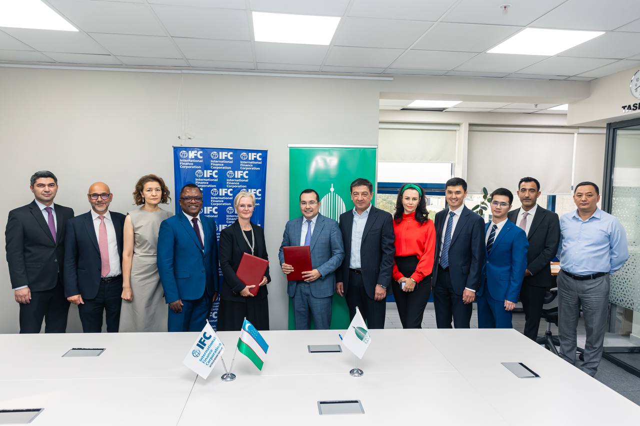 Uzbekistan’s Ipak Yuli bank signs loan agreement with IFC to support small businesses