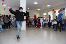 Фонд Гейдара Алиева организовал празднества в детских домах (ФОТО)