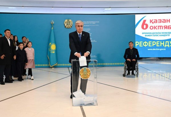 Президент Казахстана проголосовал на референдуме по строительству АЭС (ВИДЕО)