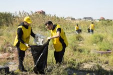 Yelo Bank’s "Bright Shores" initiative cleans up Novkhani coastline (PHOTO)
