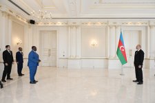 President Ilham Aliyev accepts credentials of ambassador of Benin (PHOTO/VIDEO)