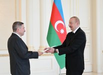 Президент Ильхам Алиев принял верительные грамоты новоназначенного посла Дании в Азербайджане (ФОТО/ВИДЕО)