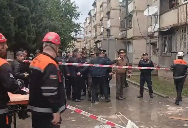 В Гяндже произошел взрыв в жилом доме, погибли два человека (ФОТО/ВИДЕО)