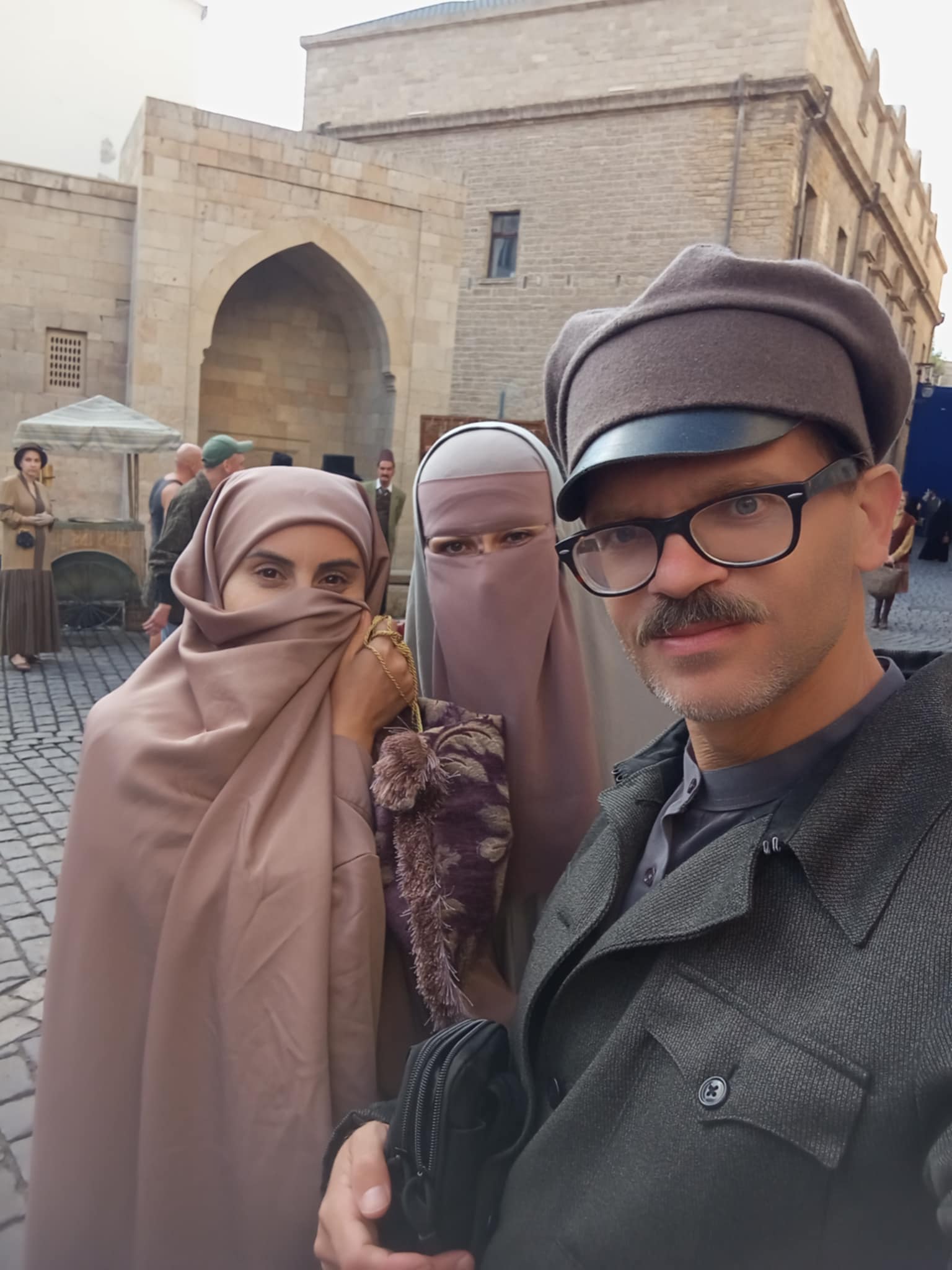 В Баку снимается сериал "Изгои" о тяжелой судьбе русских офицеров в эмиграции (ФОТО)
