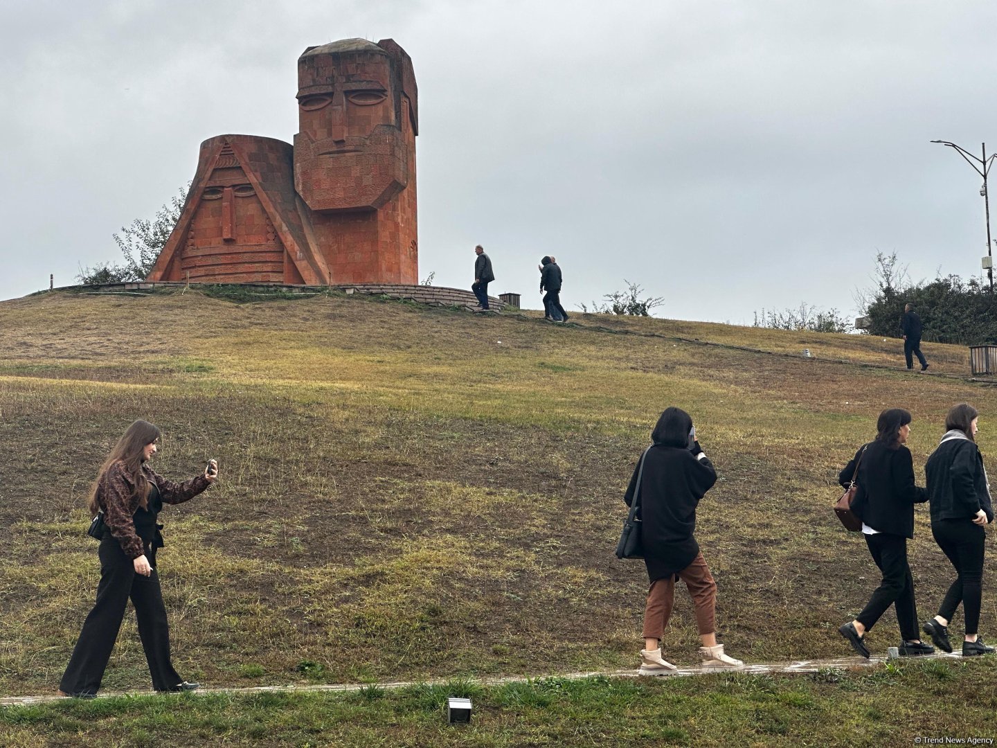 Завершился визит в Ханкенди группы азербайджанцев из Грузии (ФОТО)