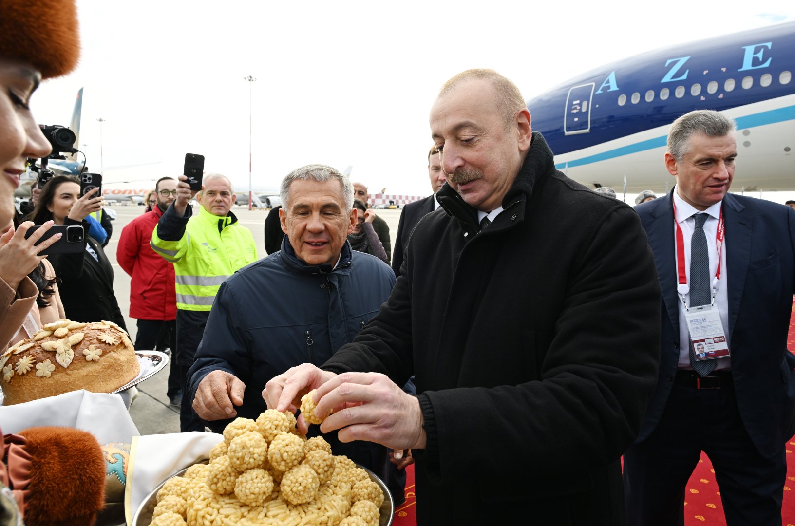 President Ilham Aliyev arrives in Russia (PHOTO/VIDEO)