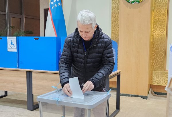 В Узбекистане состоялись парламентские выборы (ФОТО)