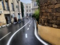 В Баку на улице Азиза Алиева проложены велосипедные дорожки (ФОТО)