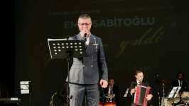 Осень в Гяндже под музыку Эмина Сабитоглу (ФОТО)