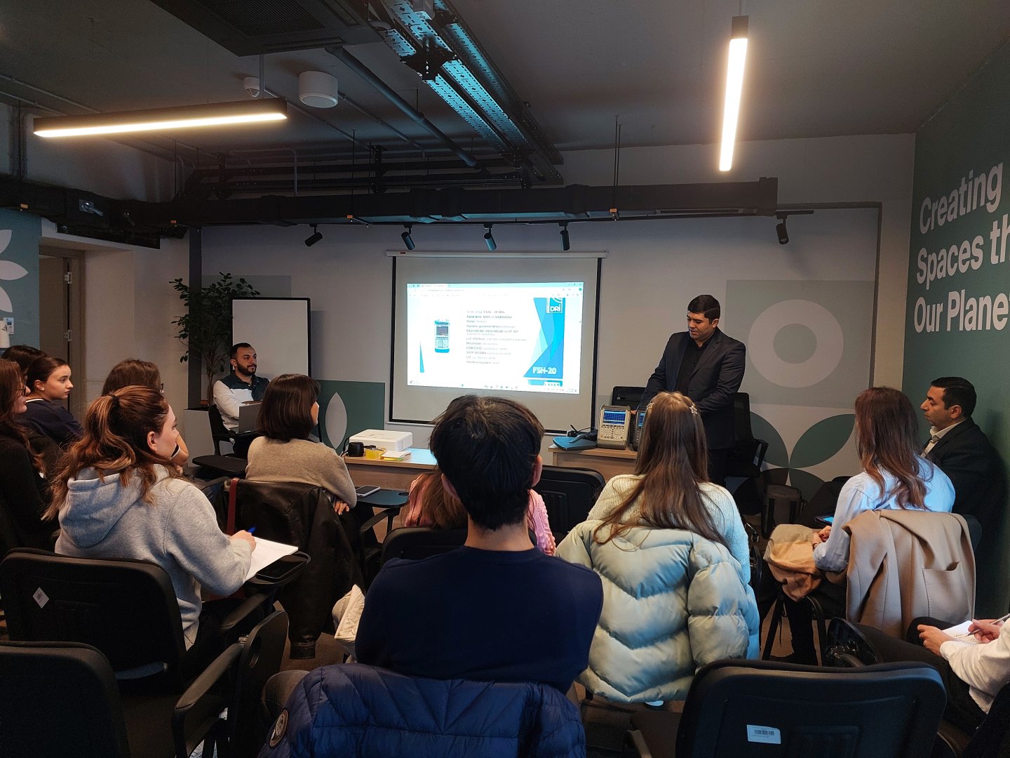 Azerbaijan trains volunteers to assist radio frequency team at COP29 (PHOTO)