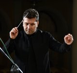 Юсиф Эйвазов вместе с родным коллективом представил произведения классиков (ФОТО)