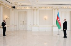 President Ilham Aliyev receives credentials of incoming ambassador of Albania to Azerbaijan (PHOTO/VIDEO)