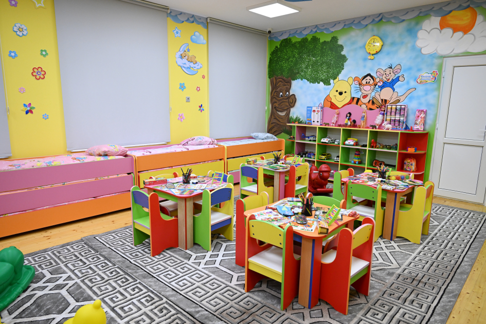 First VP Mehriban Aliyeva and family members inspect conditions created in kindergarten-nursery after renovation in Baku (PHOTO/VIDEO)